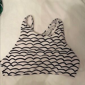 Black and White Wave Pattern Bikini Top